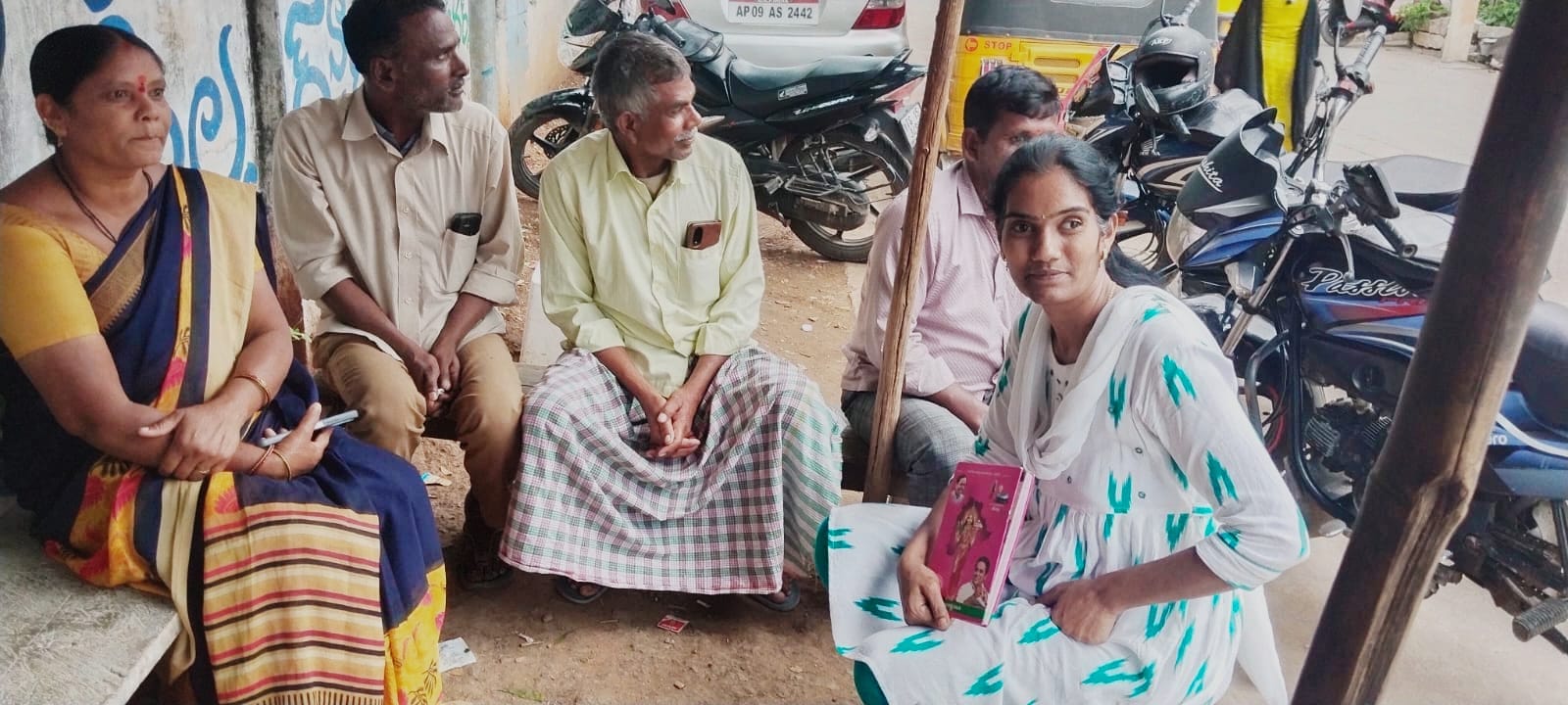 R.K. Lakshmi Interacts with Residents During CMC Basti Darshan-111 Programme